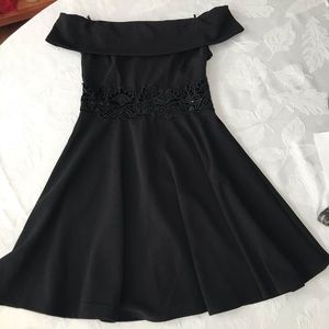 Xs women’s black dress